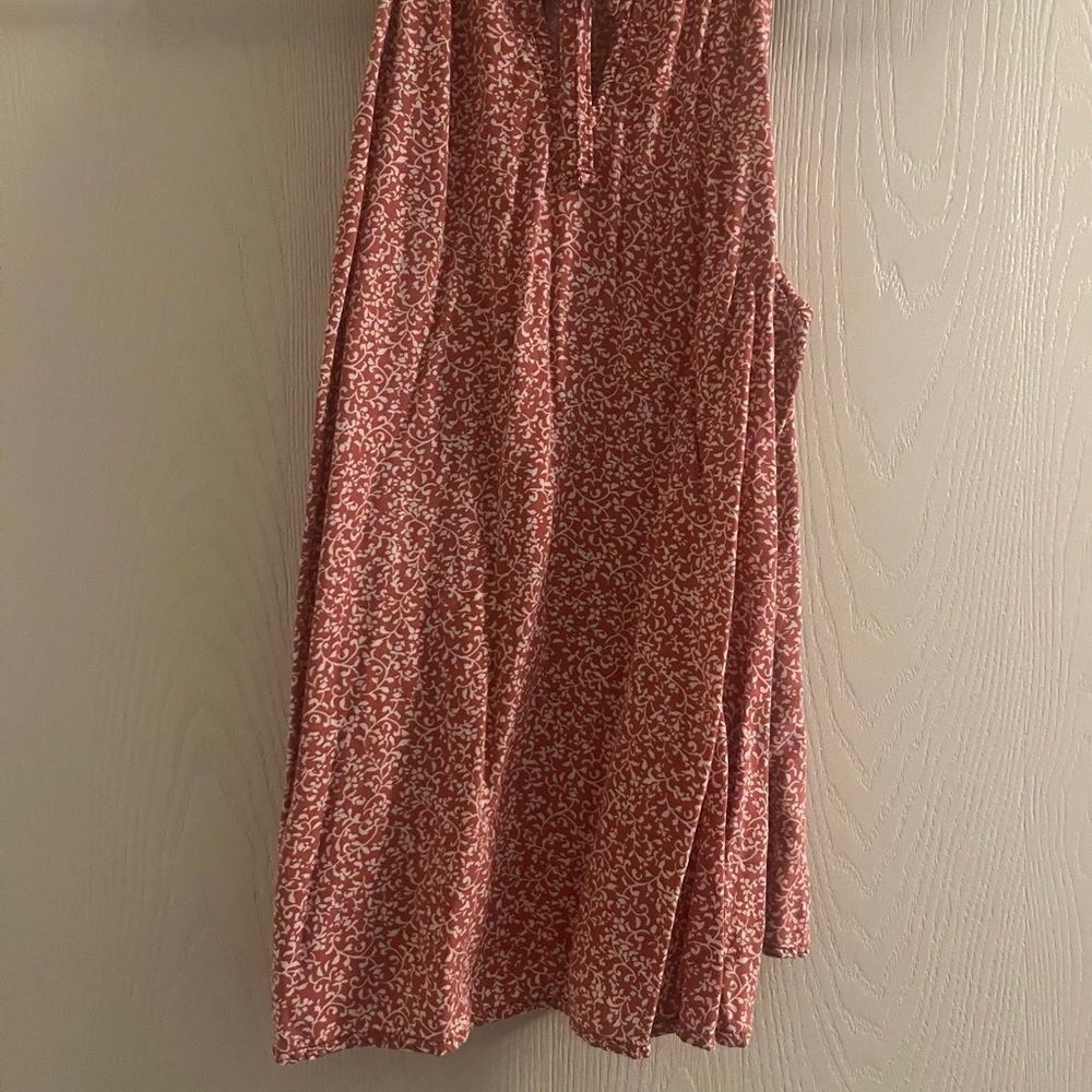 Old Navy Med (M) pink and white floral blouse